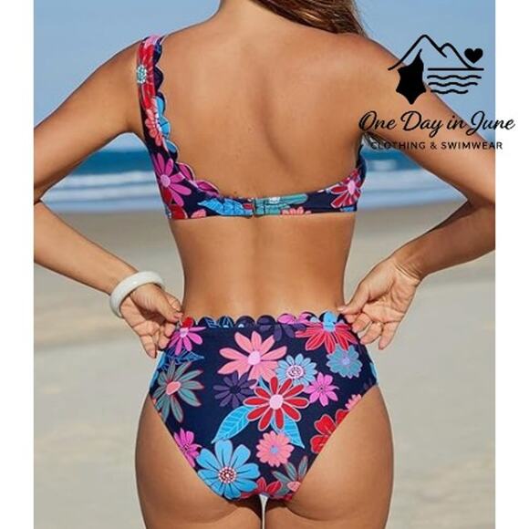 Cupshe One Shoulder Scallop Edge Bikini Swimsuit Size L - Picture 2 of 6